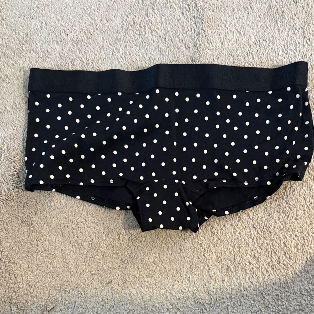 Lot of Victoria's Secret Underwear - Picture 3 of 6